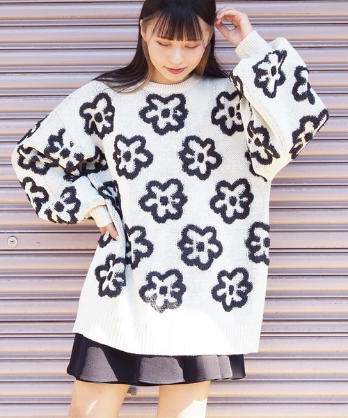 tiptop（ティップトップ）の「【3色展開】フラワージャガードBIGニット
