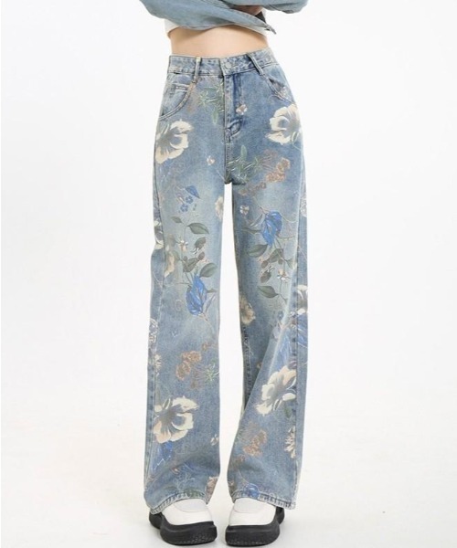 almo（アルモ）の「【LAMPOON】フラワープリントデニムパンツ（デニムパンツ・レディース・ブルー・LARGE/MEDIUM）」の2枚目の写真