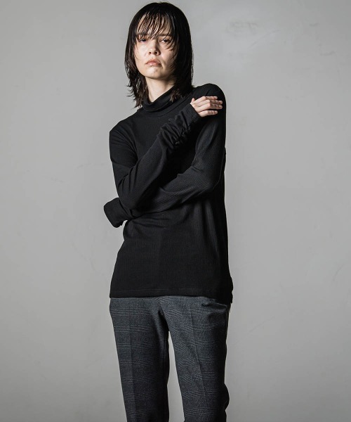 la.f…(ラエフ)の「【WEB限定商品】極上の肌触りカシミヤシルクシアーカットソー(Tシャツ/カットソー・レディース・ブラック系その他/オフホワイト/ライトグレー/ブラック・11号/9号)」の4枚目の写真