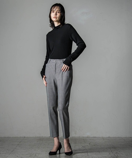 la.f…(ラエフ)の「【WEB限定商品】極上の肌触りカシミヤシルクシアーカットソー(Tシャツ/カットソー・レディース・ブラック系その他/オフホワイト/ライトグレー/ブラック・11号/9号)」の22枚目の写真