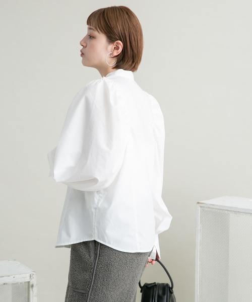 KBF(ケイビーエフ)の「カットオフボリュームスリーブブラウス(シャツ/ブラウス・レディース・オフホワイト/ブラウン系その他・ONE)」の5枚目の写真