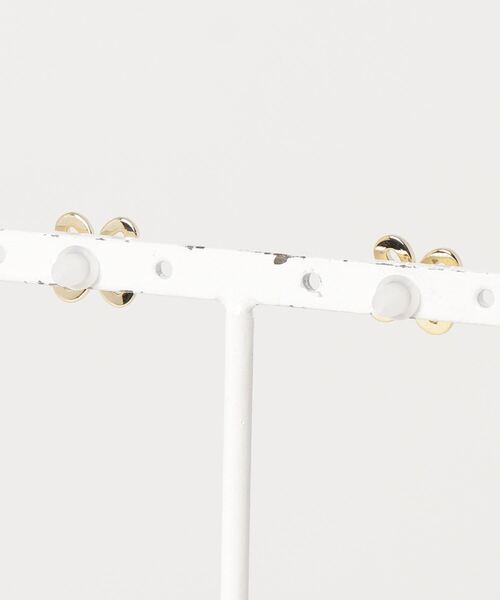 itam(アイタム)の「【itam】アイタム/ キュービックジルコニアセラミックピアス/金属アレルギー対応ピアス(ピアス(両耳用)・レディース・ゴールド・FREE)」の2枚目の写真