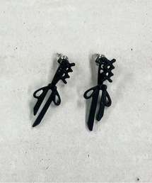 【HIKA】ギザギザデザインリボンピアス
