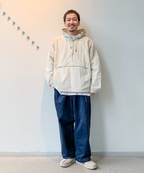 BEAMS（ビームス）の「BEAMS / ナイロン アノラックパーカー（ナイロンジャケット・メンズ・ブラック/グリーン系その他2/ライトグレー・L/S/XL/M）」の5枚目の写真