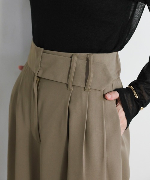 select MOCA（セレクトモカ）の「ウエストデザインベルトワイドパンツ（スラックス・レディース・グレー/グレイッシュベージュ/ブラック/グレー系その他/チャコールグレー・MEDIUM/SMALL/LARGE）」の9枚目の写真