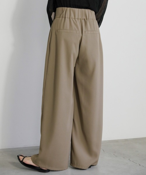 select MOCA（セレクトモカ）の「ウエストデザインベルトワイドパンツ（スラックス・レディース・グレー/グレイッシュベージュ/ブラック/グレー系その他/チャコールグレー・MEDIUM/SMALL/LARGE）」の14枚目の写真