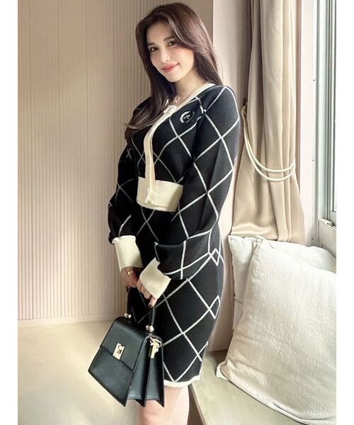 RESEXXY（リゼクシー）の「バイカラーミニニットスカート【セットアップ着用可能】（スカート・レディース・ブラック/ホワイト/ベージュ・FREE）」の13枚目の写真