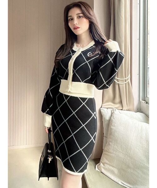 RESEXXY（リゼクシー）の「バイカラーミニニットスカート【セットアップ着用可能】（スカート・レディース・ブラック/ホワイト/ベージュ・FREE）」の14枚目の写真