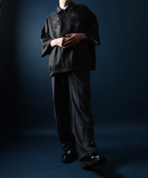 ANPAS（アンパス）の「Twill Fabric Flower Embroidery Oversized Zip Shirt/ツイル 花刺繍 オーバーサイズ ジップシャツ ブルゾン（シャツ/ブラウス・メンズ・ブラック/チャコール/ベージュ・M/L）」の6枚目の写真