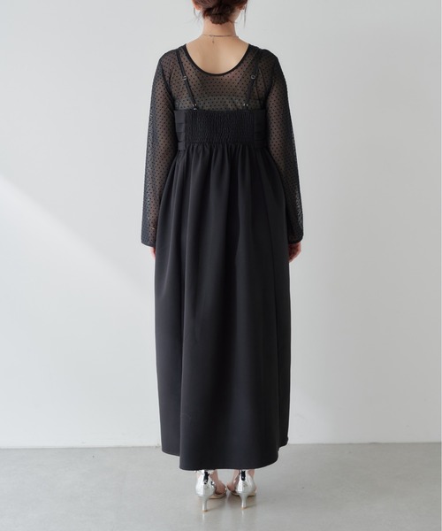 natural couture(ナチュラルクチュール)の「タックデザインキャミワンピース(ワンピース・レディース・ブラック/グレイッシュベージュ/ドット/チャコールグレー・MEDIUM/LARGE)」の8枚目の写真