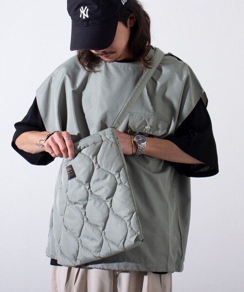 TAION(タイオン)の「【限定展開】【TAION/タイオン】ミリタリー クロスボディダウンバッグ M(ショルダーバッグ・メンズ・オリーブ/ダークオリーブ/ネイビー/ブラック/セージグリーン/グリーン系その他・FREE)」の5枚目の写真