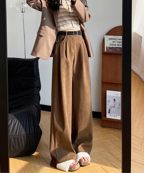 Mayree（メイリー）の「【AURORIA】裏起毛タックワイドパンツ（その他パンツ・レディース・オフホワイト/ブラック/ベージュ/モカ・MEDIUM/LARGE/FREE）」の3枚目の写真