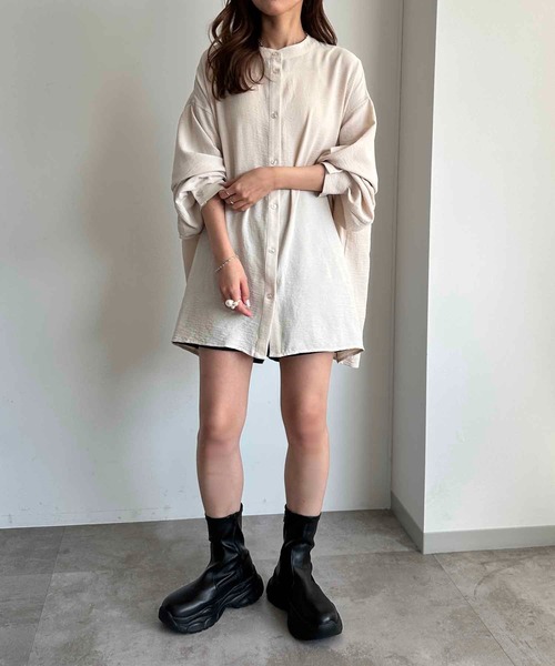 apres jour mignon(アプレジュールミニョン)の「袖ボリュームバンドカラーシャツ【ZOZOTOWN限定アイテム】(シャツ/ブラウス・レディース・ブラック/アイボリー/チャコールグレー/オフホワイト/ダークブルー/ピンク/グリーン/ブルー・フリー/X-LARGE)」の9枚目の写真