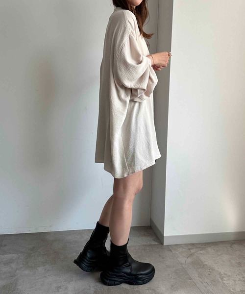 apres jour mignon(アプレジュールミニョン)の「袖ボリュームバンドカラーシャツ【ZOZOTOWN限定アイテム】(シャツ/ブラウス・レディース・ブラック/アイボリー/チャコールグレー/オフホワイト/ダークブルー/ピンク/グリーン/ブルー・フリー/X-LARGE)」の10枚目の写真
