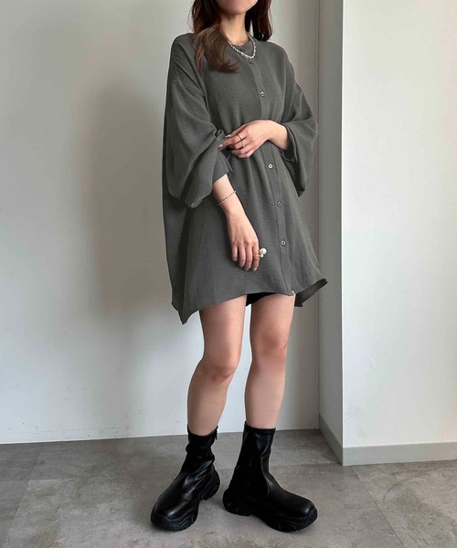 apres jour mignon(アプレジュールミニョン)の「袖ボリュームバンドカラーシャツ【ZOZOTOWN限定アイテム】(シャツ/ブラウス・レディース・ブラック/アイボリー/チャコールグレー/オフホワイト/ダークブルー/ピンク/グリーン/ブルー・フリー/X-LARGE)」の22枚目の写真