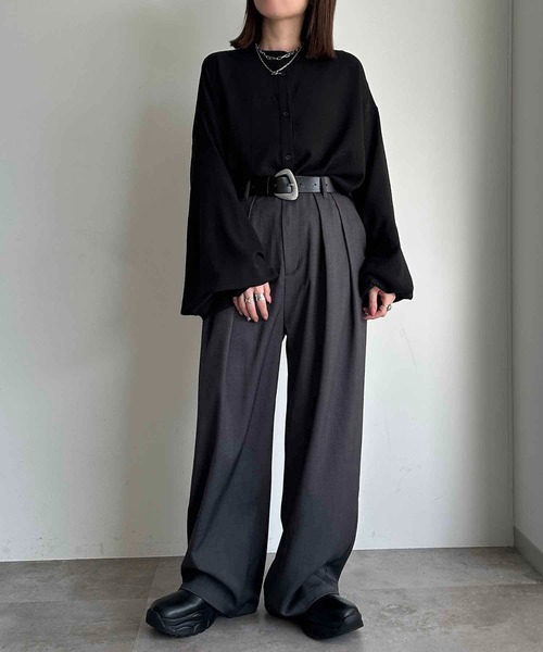 apres jour mignon(アプレジュールミニョン)の「袖ボリュームバンドカラーシャツ【ZOZOTOWN限定アイテム】(シャツ/ブラウス・レディース・ブラック/アイボリー/チャコールグレー/オフホワイト/ダークブルー/ピンク/グリーン/ブルー・フリー/X-LARGE)」の15枚目の写真