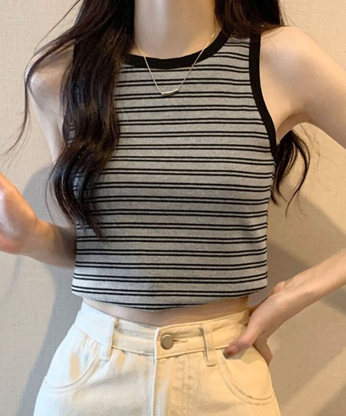 【美品】MaxMare ボーダー柄 タンクトップ セール】クロップド丈 タンクトップ ボーダー柄（キャミソール