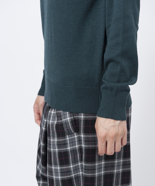 MILKFED.（ミルクフェド）の「CREW SWEATER oui 20th(セーター/ニット）（ニット/セーター・レディース・グリーン/ネイビー/バーガンディー・ONE SIZE）」の7枚目の写真