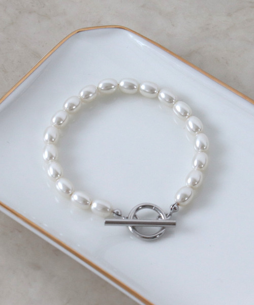 Three Four Time（ｽﾘｰﾌｫｰﾀｲﾑ）の「オーバルパールマンテルブレスレット（ブレスレット・レディース・シルバー/ゴールド・FREE）」の2枚目の写真