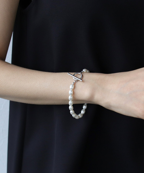 Three Four Time（ｽﾘｰﾌｫｰﾀｲﾑ）の「オーバルパールマンテルブレスレット（ブレスレット・レディース・シルバー/ゴールド・FREE）」の3枚目の写真