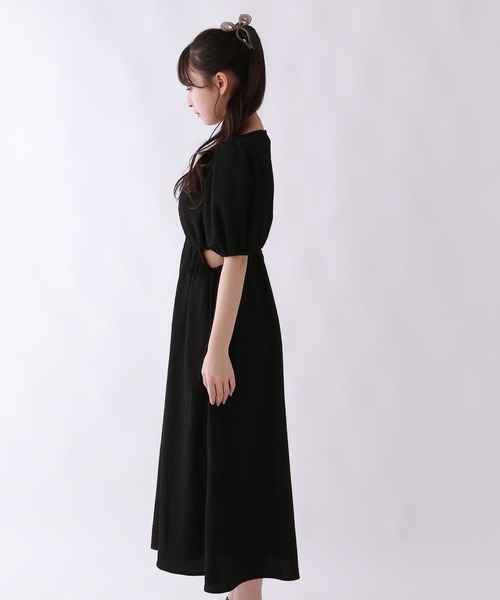 repipi armario(レピピ アルマリオ)の「サイドカットリボンワンピース(ワンピース・キッズ・パープル/ブラック/アイボリー・LARGE/SMALL/MEDIUM)」の6枚目の写真