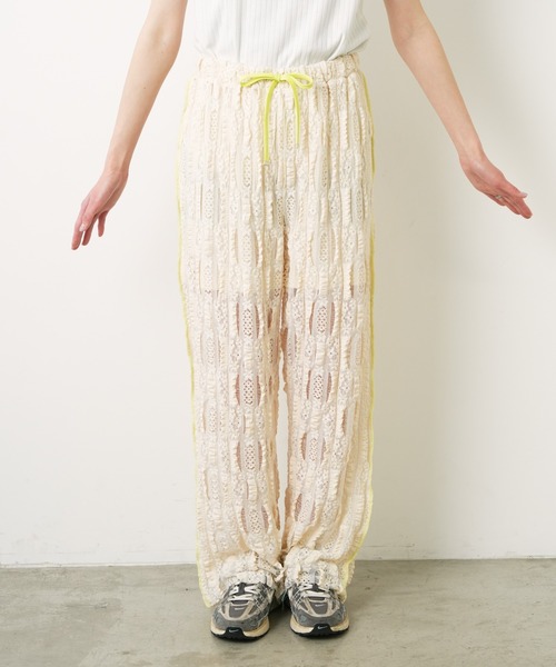 HELLO.SANFRANCISCO(ハローサンフランシスコ)の「【HELLO.SANFRANCISCO/ハローサンフランシスコ】フリルレース配色ステッチパンツ(その他パンツ・レディース・アイボリー/ブラック・ONE SIZE)」の16枚目の写真