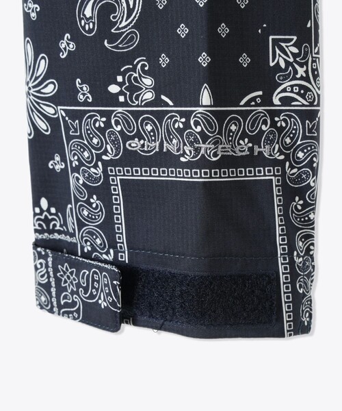 Columbia（コロンビア）の「Columbia／ウィメンズジプシーバーズ ロングジャケット ／コロンビア／ロング／レインコート／防水（ナイロンジャケット・レディース・ベージュ/セージグリーン/ネイビー・L/M/XL/S）」の12枚目の写真