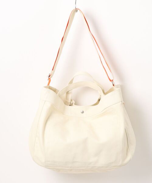 ADAM PATEK（アダムパテック）の「/ADAM PATEK/news paper bag/ニュースペーパーバッグ（ショルダーバッグ・メンズ・ブラック/ホワイト・FREE）」の3枚目の写真