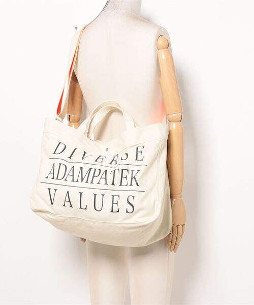 ADAM PATEK（アダムパテック）の「/ADAM PATEK/news paper bag/ニュースペーパーバッグ（ショルダーバッグ・メンズ・ブラック/ホワイト・FREE）」の6枚目の写真
