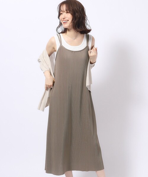 Cutie Blonde（キューティーブロンド）の「◆プリーツキャミワンピース（ワンピース・レディース・ブラウン系/ブラック/ライトブルー・00）」の3枚目の写真