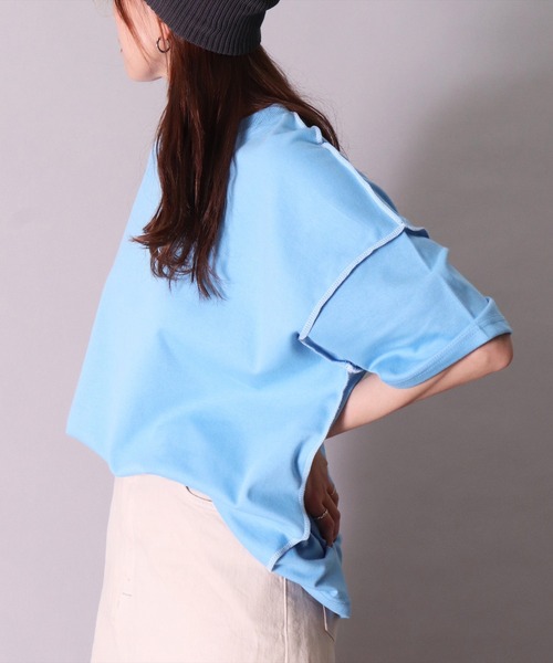 BAYBLO(ベイブロ)の「(BB)【ユニセックス】カラーステッチ オーバーサイズ Tシャツ(Tシャツ/カットソー・メンズ・ライトイエロー/ホワイト系/サックスブルー/エメラルドブルー/ライトピンク・FREE)」の22枚目の写真