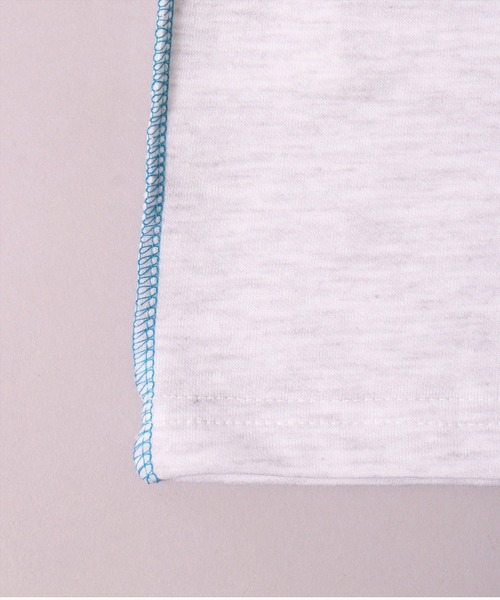 BAYBLO(ベイブロ)の「(BB)【ユニセックス】カラーステッチ オーバーサイズ Tシャツ(Tシャツ/カットソー・メンズ・ライトイエロー/ホワイト系/サックスブルー/エメラルドブルー/ライトピンク・FREE)」の9枚目の写真