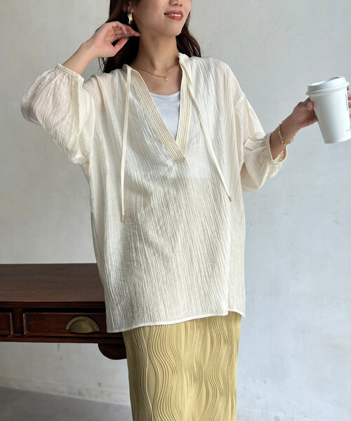 Chez toi（シェトワ）の「袖ボリュームシアースキッパーブラウス（シャツ/ブラウス・レディース・アイボリー/ゴールド/ピンク・FREE）」の7枚目の写真