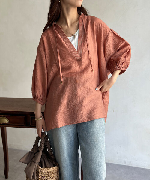 Chez toi（シェトワ）の「袖ボリュームシアースキッパーブラウス（シャツ/ブラウス・レディース・アイボリー/ゴールド/ピンク・FREE）」の16枚目の写真