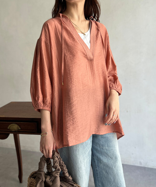 Chez toi（シェトワ）の「袖ボリュームシアースキッパーブラウス（シャツ/ブラウス・レディース・アイボリー/ゴールド/ピンク・FREE）」の19枚目の写真