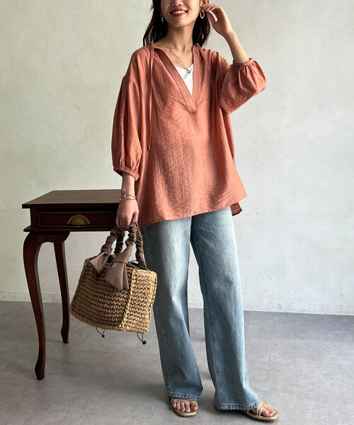 Chez toi（シェトワ）の「袖ボリュームシアースキッパーブラウス（シャツ/ブラウス・レディース・アイボリー/ゴールド/ピンク・FREE）」の22枚目の写真