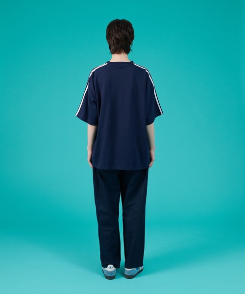 ONCILY（オンシェリー）の「SIDE LINE TRUCK LOGO T-SHIRT / サイドライントラックロゴTシャツ（Tシャツ/カットソー・メンズ・オフホワイト/レッド/ネイビー/グレー/ブルー・SMALL/MEDIUM/LARGE）」の17枚目の写真