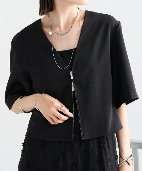 mystic（ミスティック）の「半袖ショートジャケット（ノーカラージャケット・レディース・アイボリー/ブラック・FREE）」の2枚目の写真