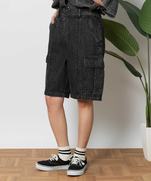 BACK NUMBER（バックナンバー）の「【BACK NUMBER】デニムカーゴショートパンツ（デニムパンツ・レディース・ライトインディゴブルー/ブラック・M/L）」の2枚目の写真