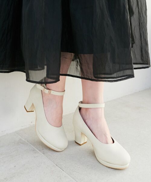 MAJESTIC LEGON（マジェスティックレゴン）の「ふかふかクッションパンプス（パンプス・レディース・グレイッシュベージュ/ブラック/ブラック系その他2/ブラック系その他/ネイビー/アイボリー/ホワイト系その他2/ブラック系その他3・SMALL/MEDIUM/LARGE/X-LARGE/XXL）」の20枚目の写真