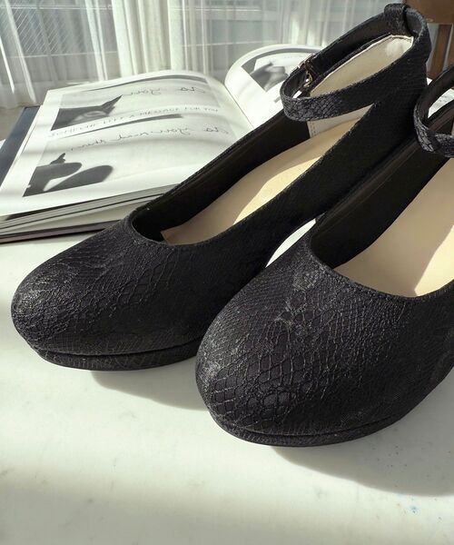MAJESTIC LEGON(マジェスティックレゴン)の「ふかふかクッションパンプス(パンプス・レディース・グレイッシュベージュ/ブラック/ブラック系その他2/ブラック系その他/ネイビー/アイボリー/ホワイト系その他2/ブラック系その他3・SMALL/MEDIUM/LARGE/X-LARGE/XXL)」の16枚目の写真