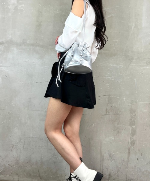 Loco Ocean(ロコオーシャン)の「リボン 巾着 ショルダーバッグ(ショルダーバッグ・レディース・ピンク/ブラック/オフホワイト/シルバー・ONE SIZE)」の17枚目の写真