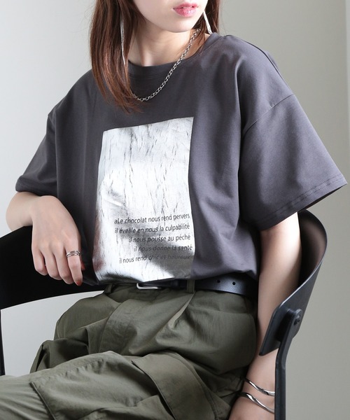 MAISON BREEZE（メゾンブリーズ）の「【MAISON BREEZE】箔プリント Tシャツ 224-561-2861 DTK（Tシャツ/カットソー・レディース・ホワイト/チャコールグレー・FREE）」の11枚目の写真