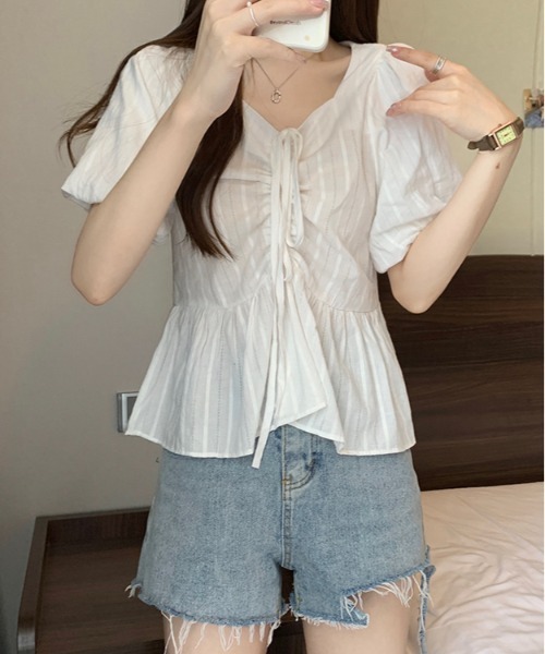 gossip！ロサンゼルス（ゴシップロサンゼルス）の「【新色追加】 リボンリンクルフリルフレア半袖ブラウス Y2K（シャツ/ブラウス・レディース・オフホワイト/ブルー/ブラック・FREE）」の8枚目の写真