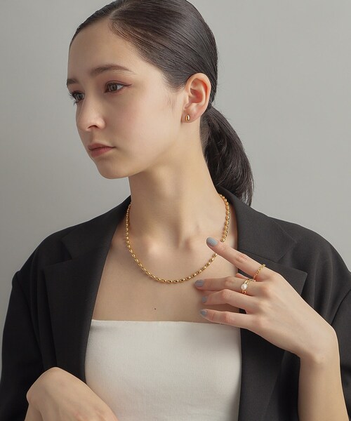 COCOSHNIK ONKITSCH(ココシュニックオンキッチュ)の「シルバー ペアシェイプ スタッドピアス GP(ピアス(両耳用)・レディース・ゴールド・00)」の7枚目の写真