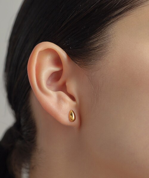 COCOSHNIK ONKITSCH(ココシュニックオンキッチュ)の「シルバー ペアシェイプ スタッドピアス GP(ピアス(両耳用)・レディース・ゴールド・00)」の13枚目の写真