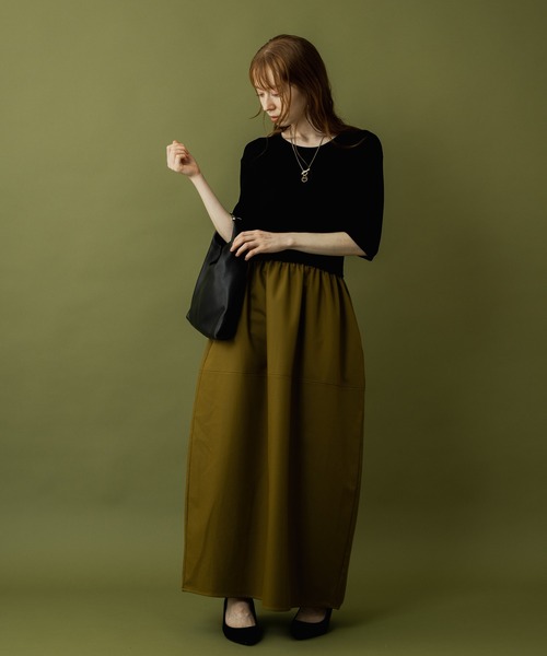 ROSIEE(ロージー)の「ROSIEE 異素材ドッキングコクーンワンピース(ワンピース・レディース・グレイッシュベージュ/カーキ・FREE)」の5枚目の写真