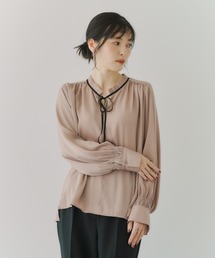 スタンドタックカラーリボンブラウス