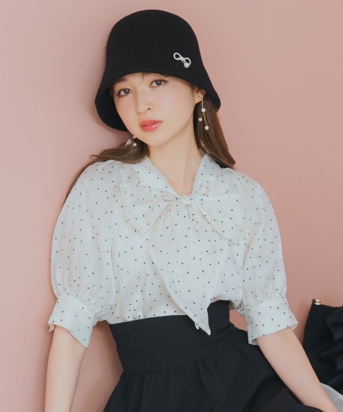 WILLSELECTION（ウィルセレクション）の「リボンブローチ付きウールバケットハット【WILLSELECTION ウィルセレクション】（ハット・レディース・ブラック・FREE）」の2枚目の写真