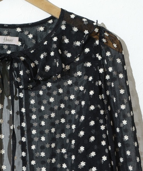 flower(フラワー)の「シアーフラワーブラウス(シャツ/ブラウス・レディース・コーラル/ブラック・FREE)」の17枚目の写真